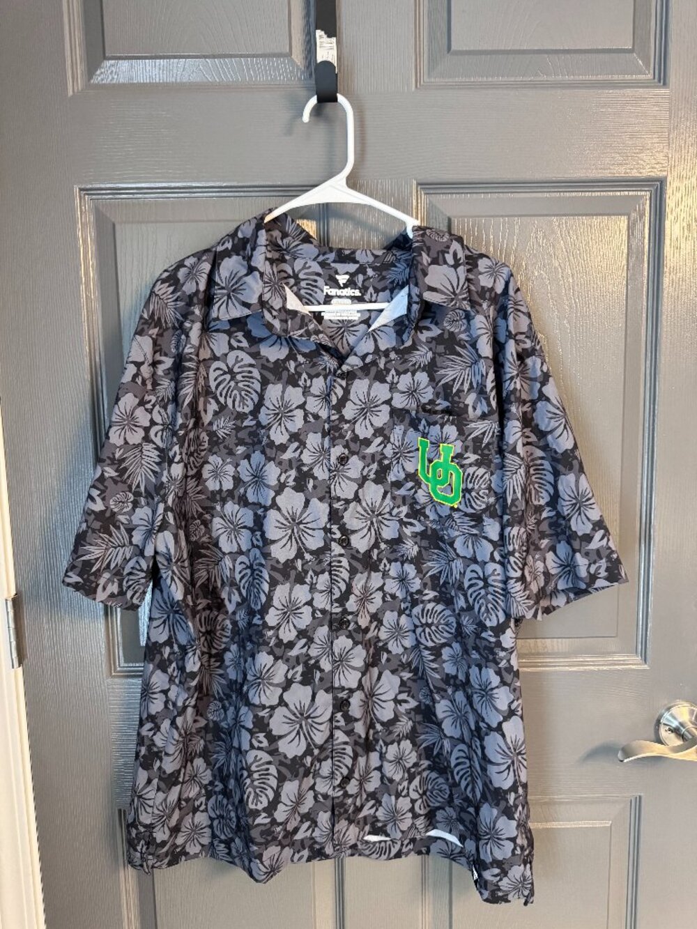 Oregon Ducks UofO Hawaiin print button up shirt, XL, NEW